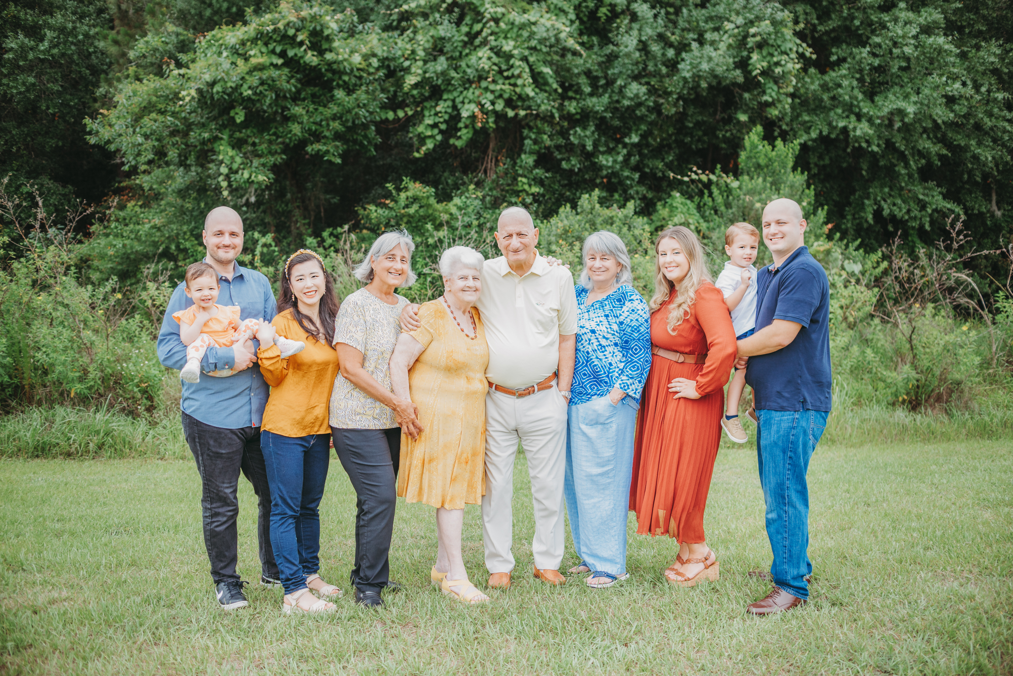 Photos With Extended Family | Life Is Beautiful