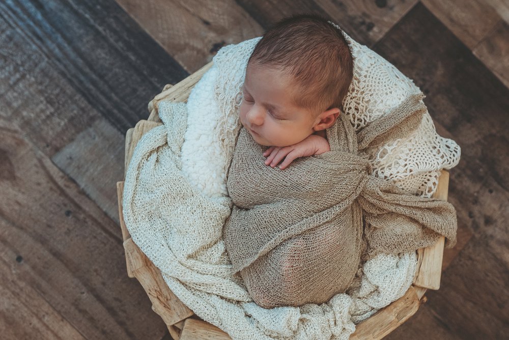 Newborn Studio Photos | All Big Things Start Small